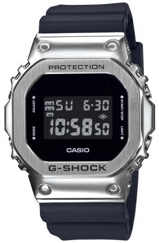 Casio GM-5600-1ER